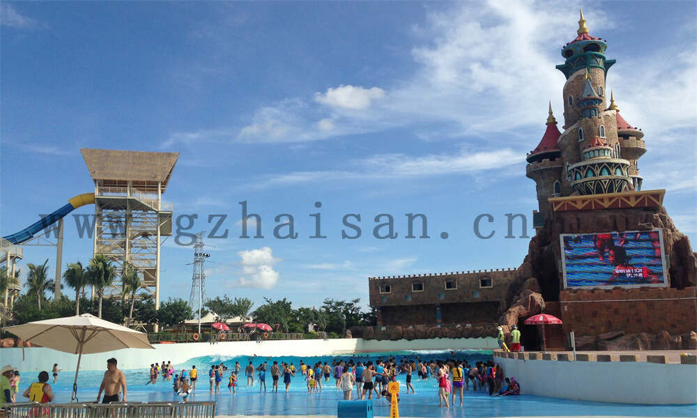 如何设计能够吸引游客回访的水上乐园？