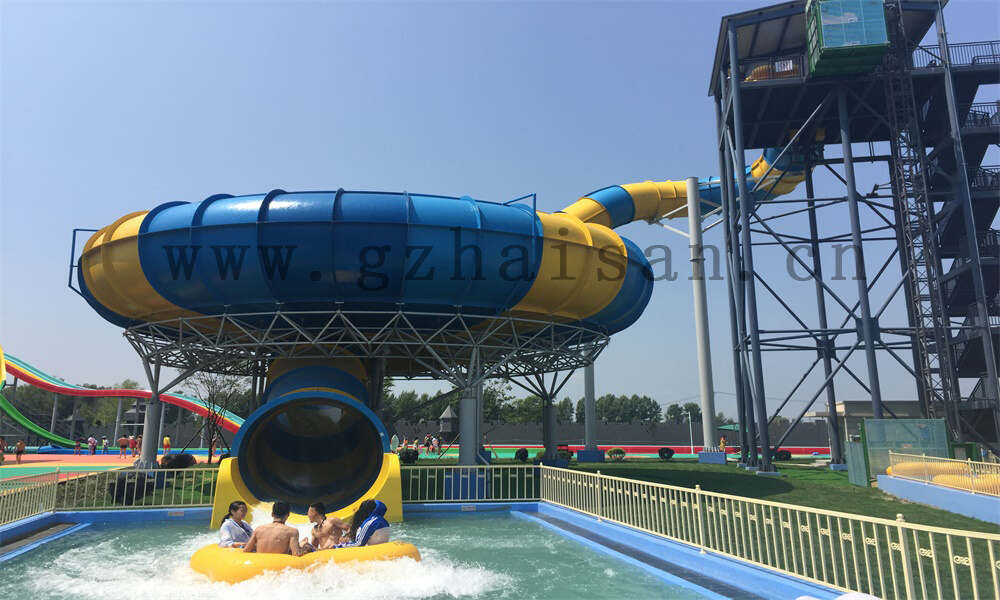 水上乐园的场地清洁和卫生如何保证？