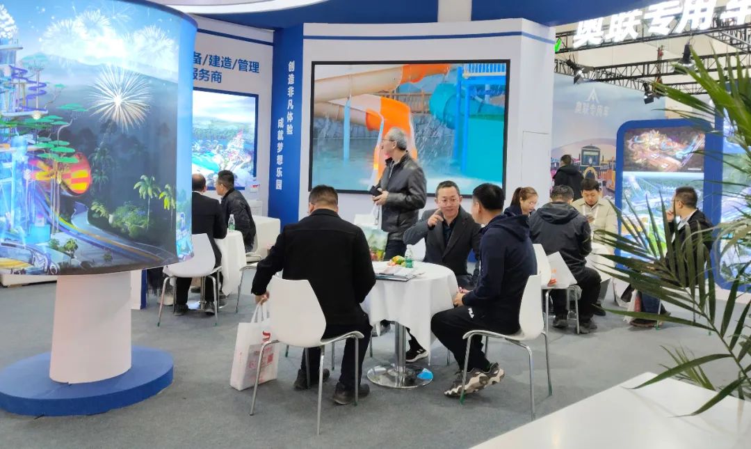 齐聚北京，共绘蓝图 | jinnianhui今年会游乐亮相2025北京国际游乐展，展现行业领军者风采